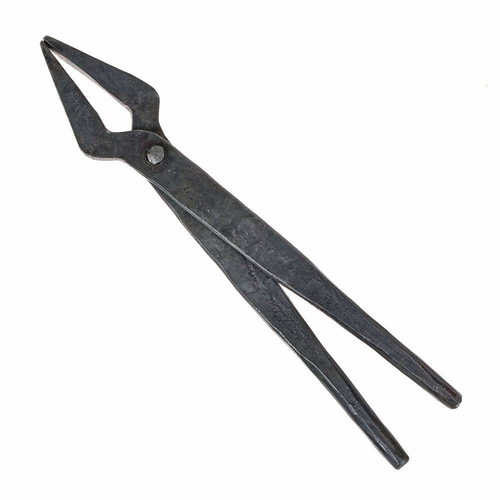 Gesmede middeleeuwse tang van ca. 22 cm van Mästermyr