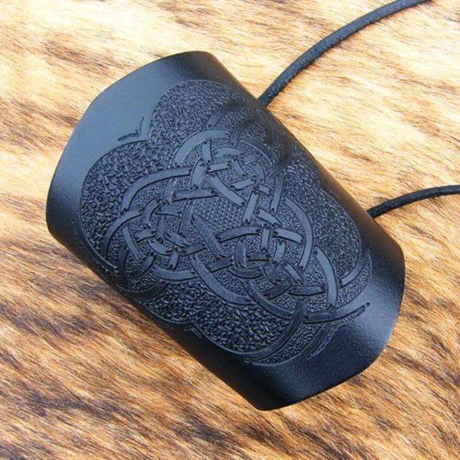 Polsbeschermer Keltisch Middel in Zwart of Bruin