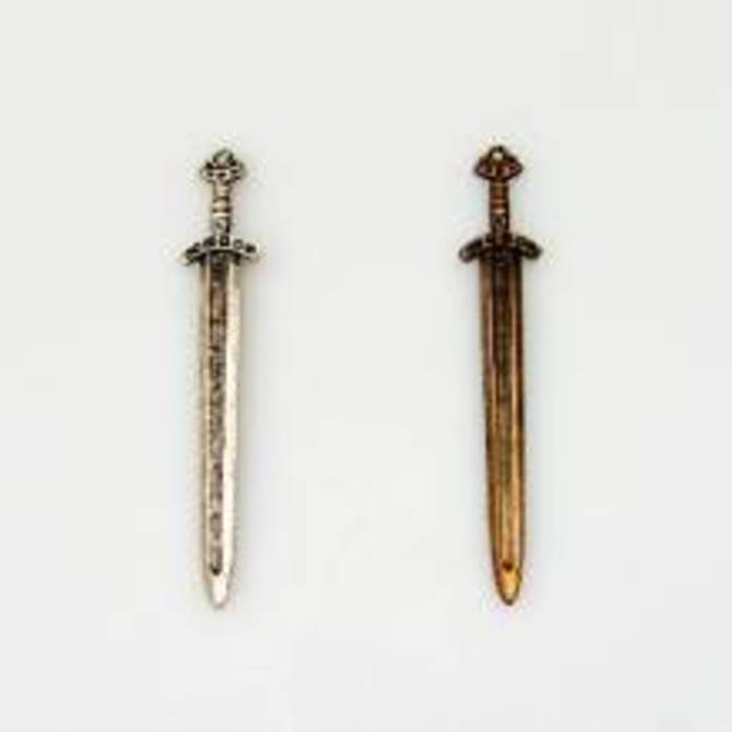 Viking Zwaard Hanger met koord, zilver of bronskleur