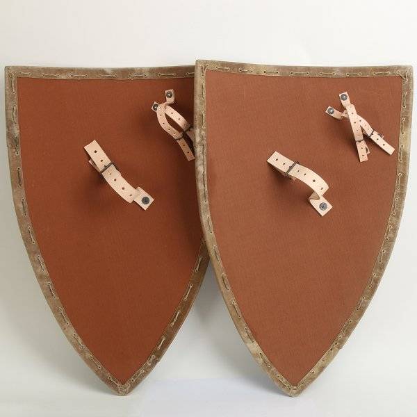 ​Battle Ready Schild 12e - 15e eeuws