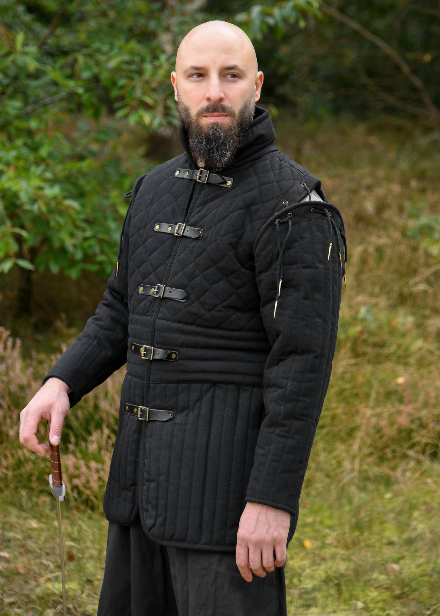 Lange Middeleeuwse Gambeson/Wambuis met gespen en afneembare mouwen, zwart