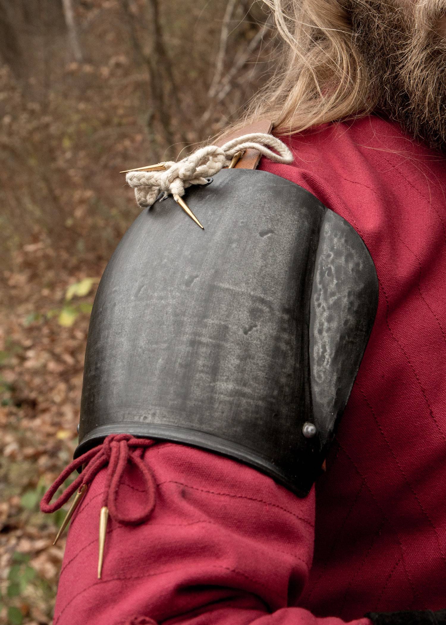 Harnas Schouderplaten van Churburg-pantser voor LARP, gepolijst of gepolijst
