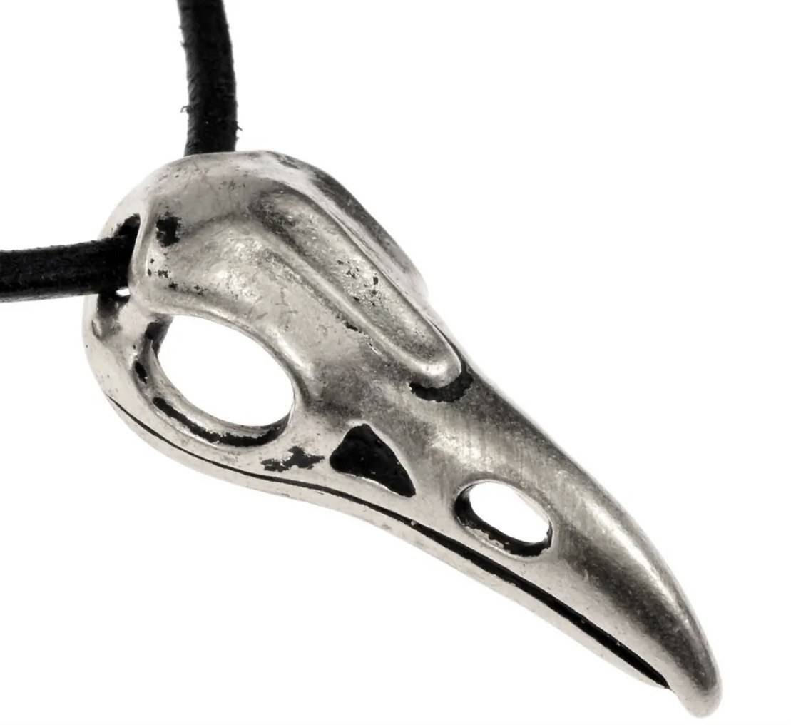 Verzilverde hanger met Ravenschedel