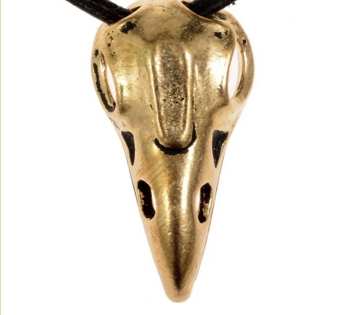 Bronzen hanger met Ravenschedel