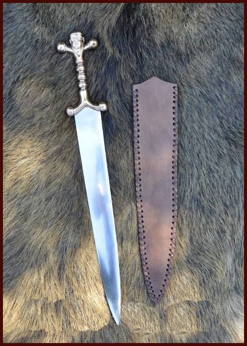 Keltischer Dolch mit Bronzegriff mit Scheide