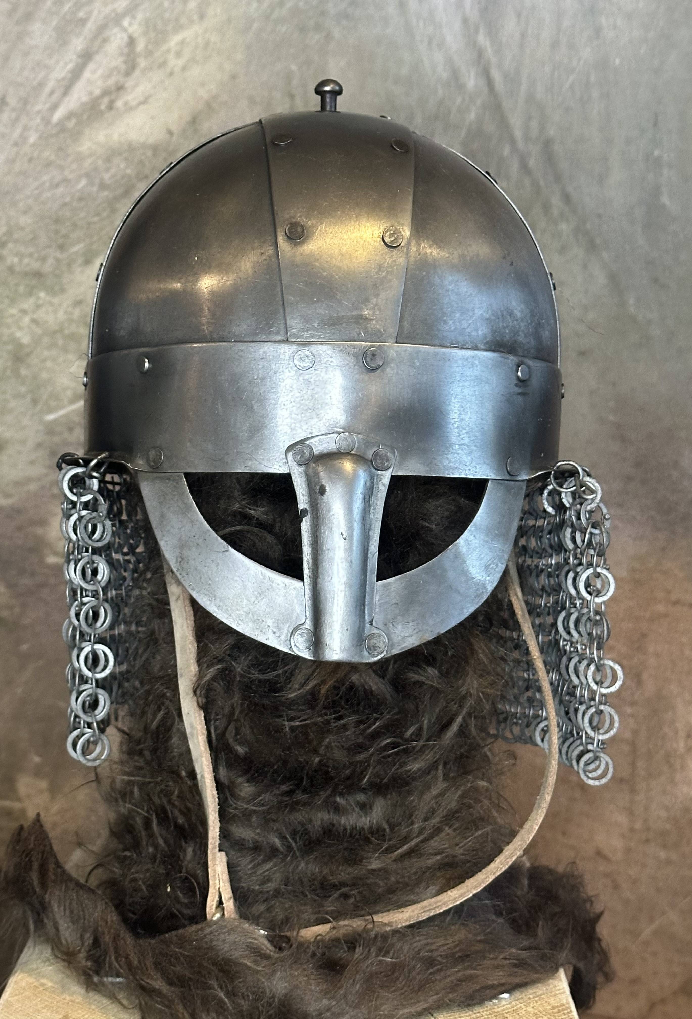 ​​Een echte Viking Brilhelm gesmeed voor kinderen