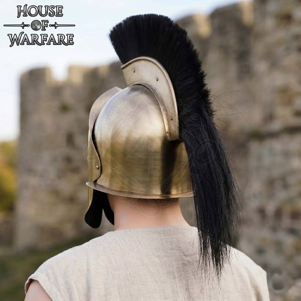 Antiek-Look Korinthische helm met een zwarte helmpluim