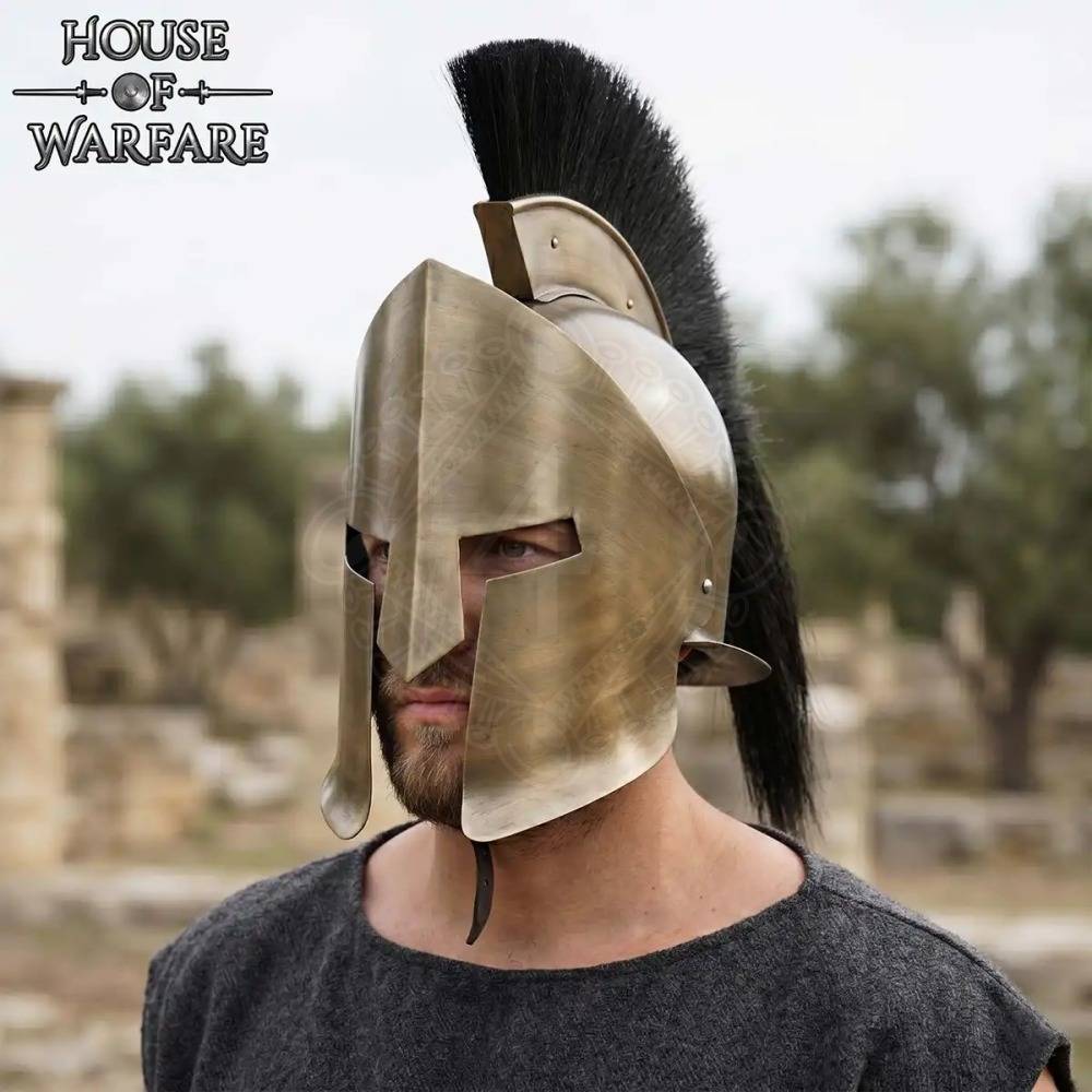 Antiek-Look Korinthische helm met een zwarte helmpluim
