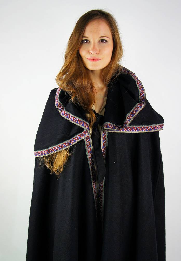 Middeleeuwse Cape Wol in Zwart met grote Muts, 131 cm
