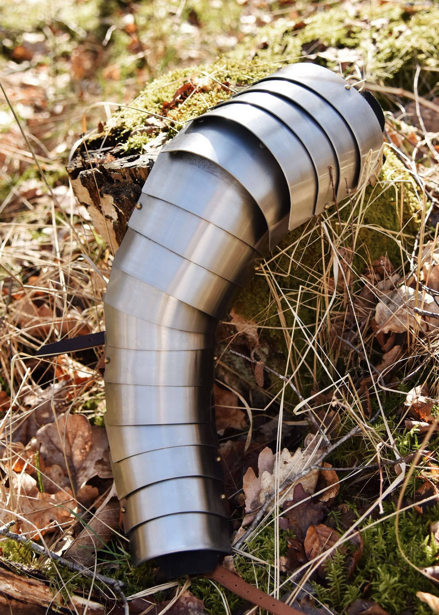 Lorica Segmentata - Arm attachment