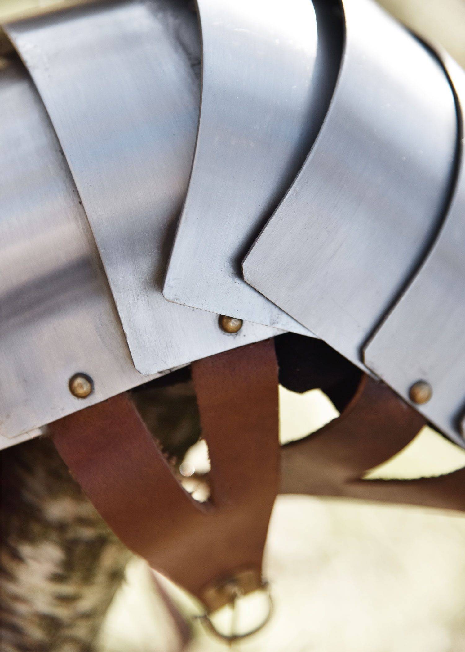 Lorica Segmentata - Arm attachment