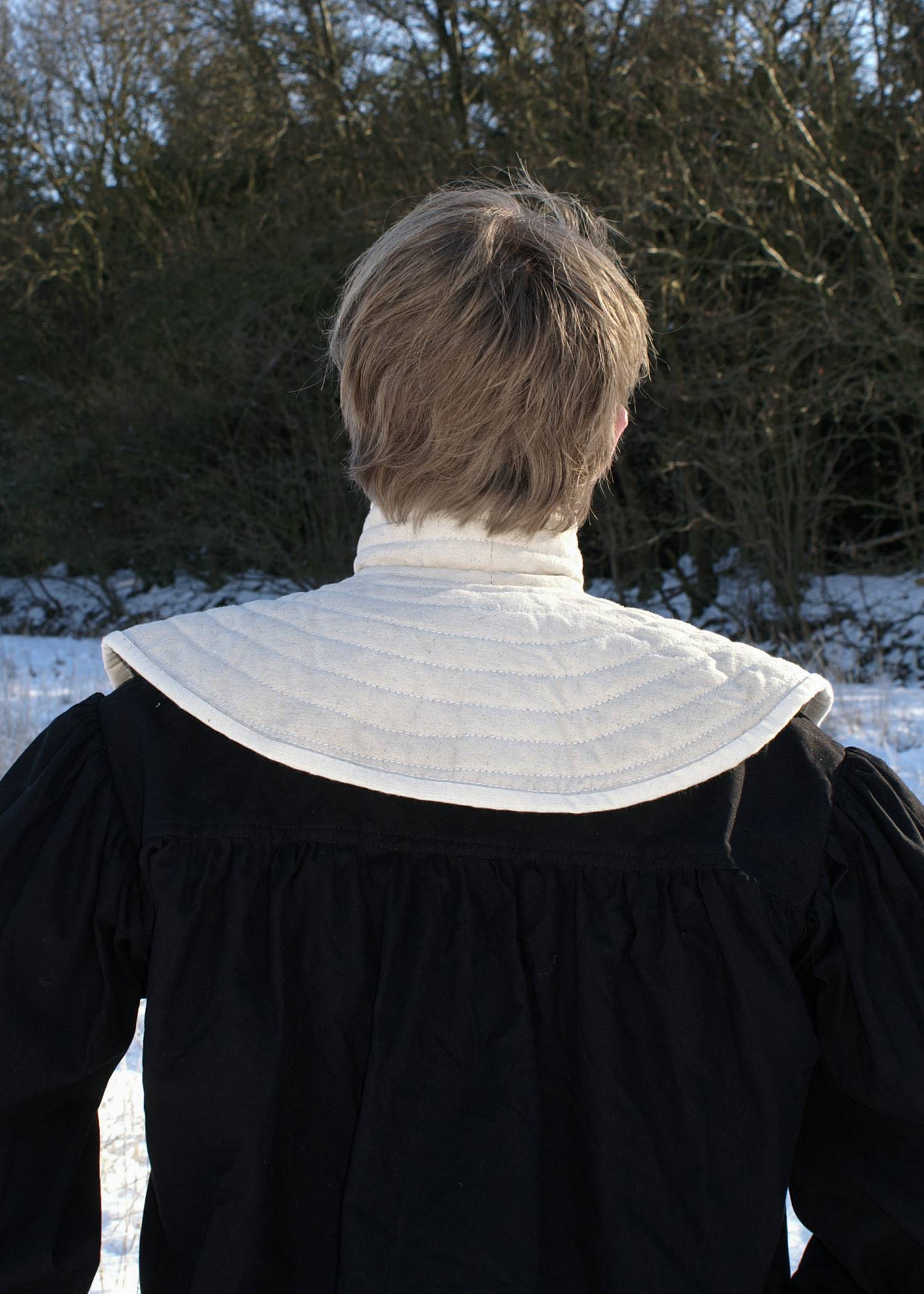 Mittelalter Gepolsterter Kragen