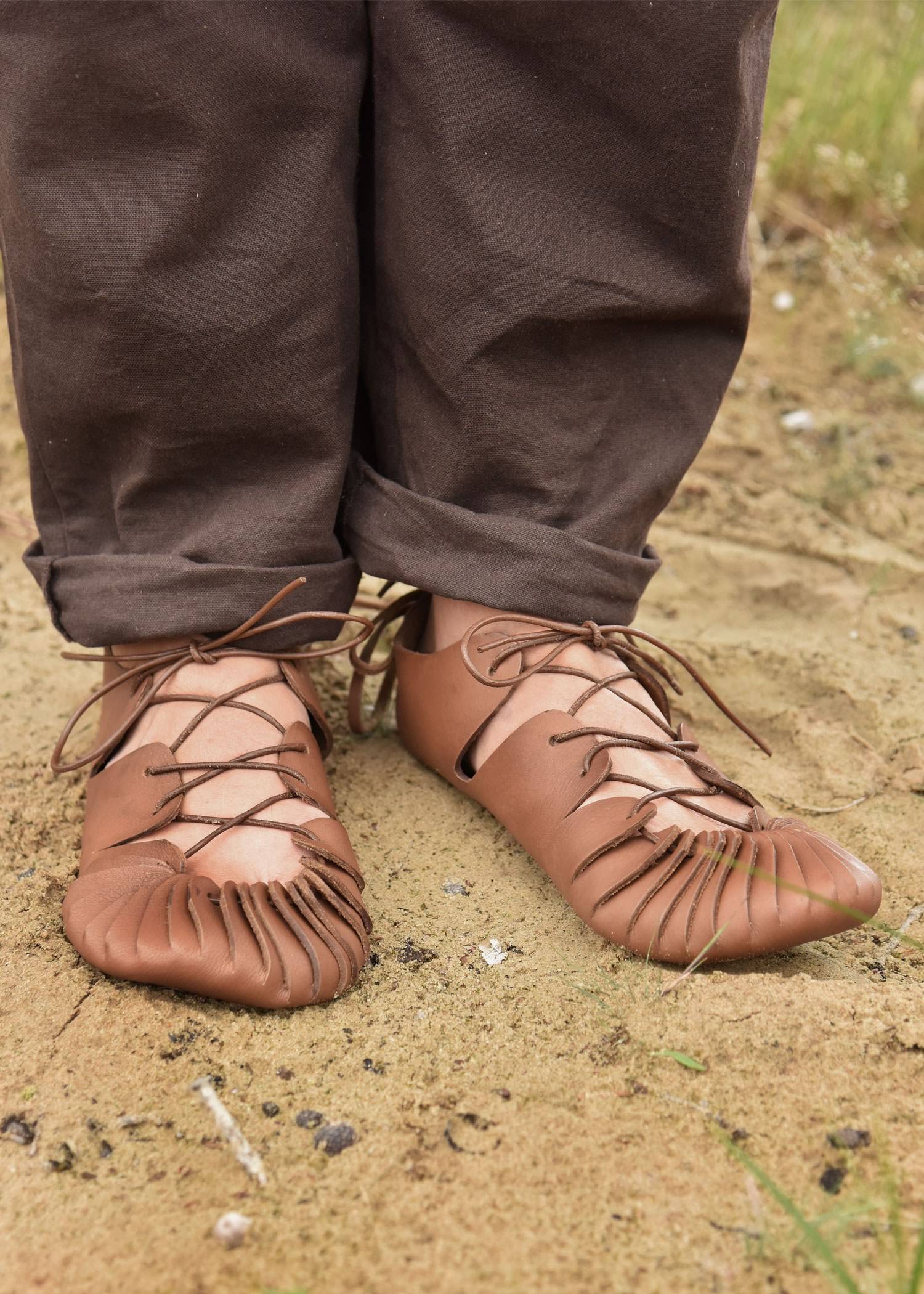 Middeleeuwse Bindschoenen, unisex, bruin