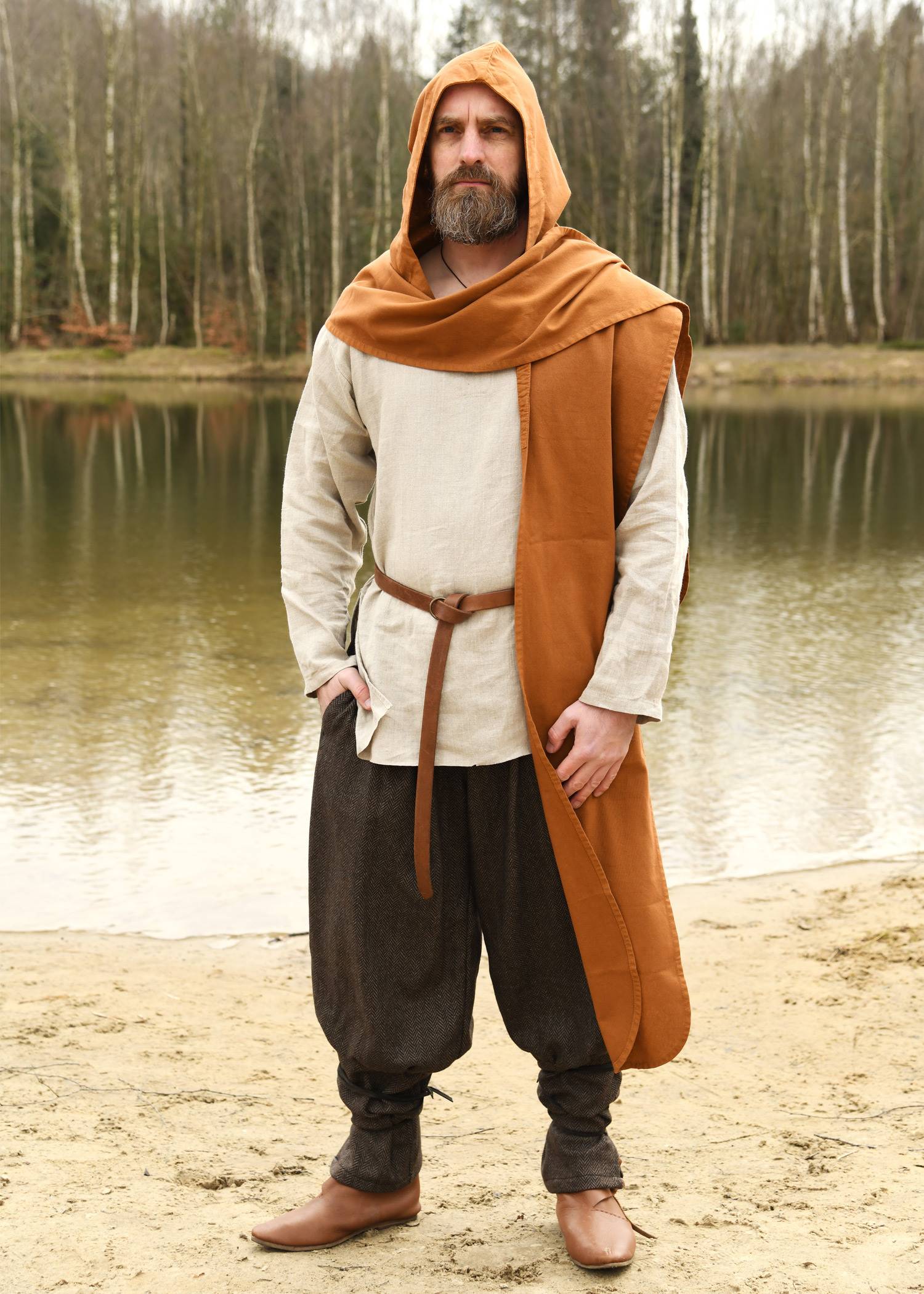 Middeleeuwse Capuchonsjaal in beige