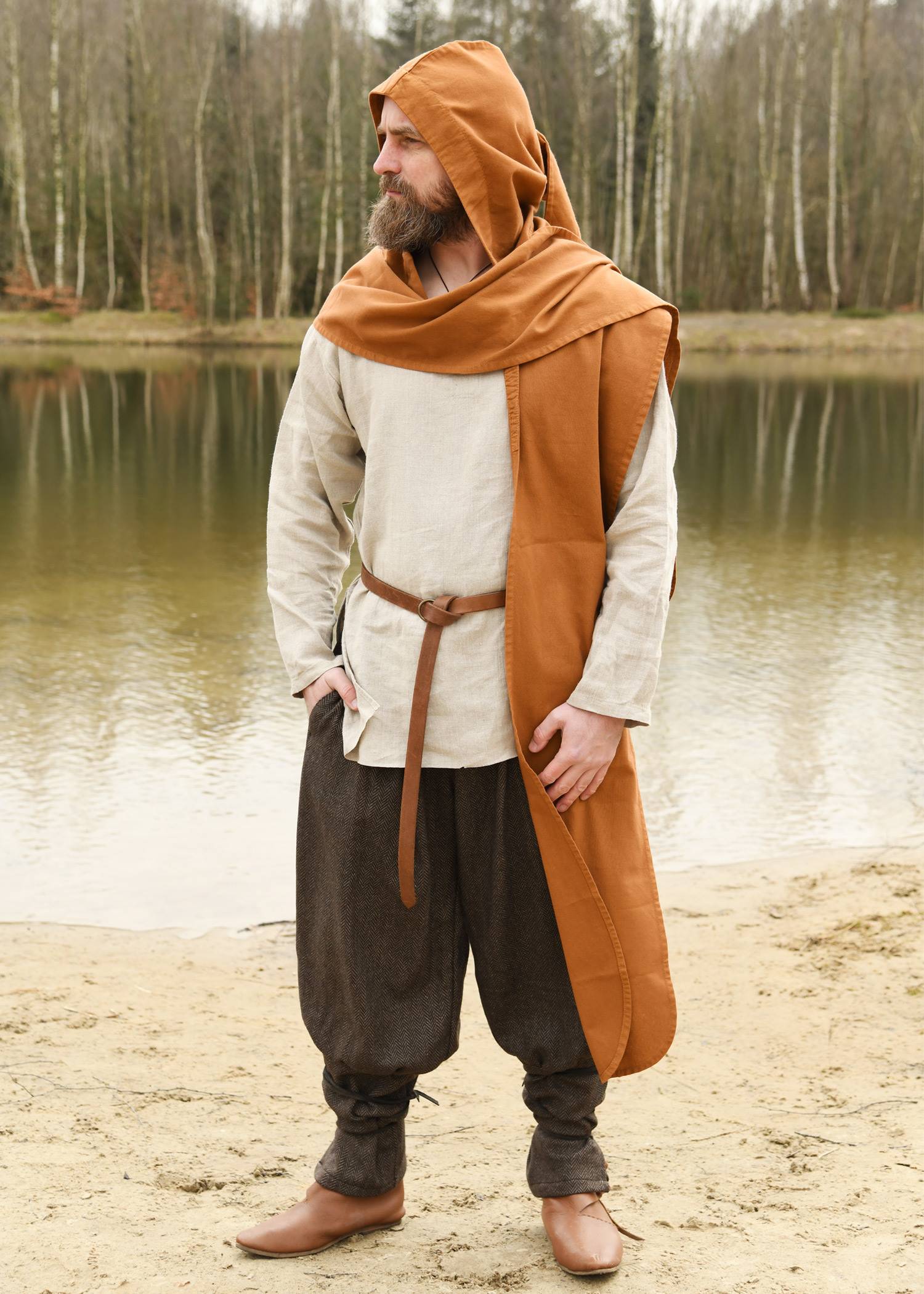 Middeleeuwse Capuchonsjaal in beige