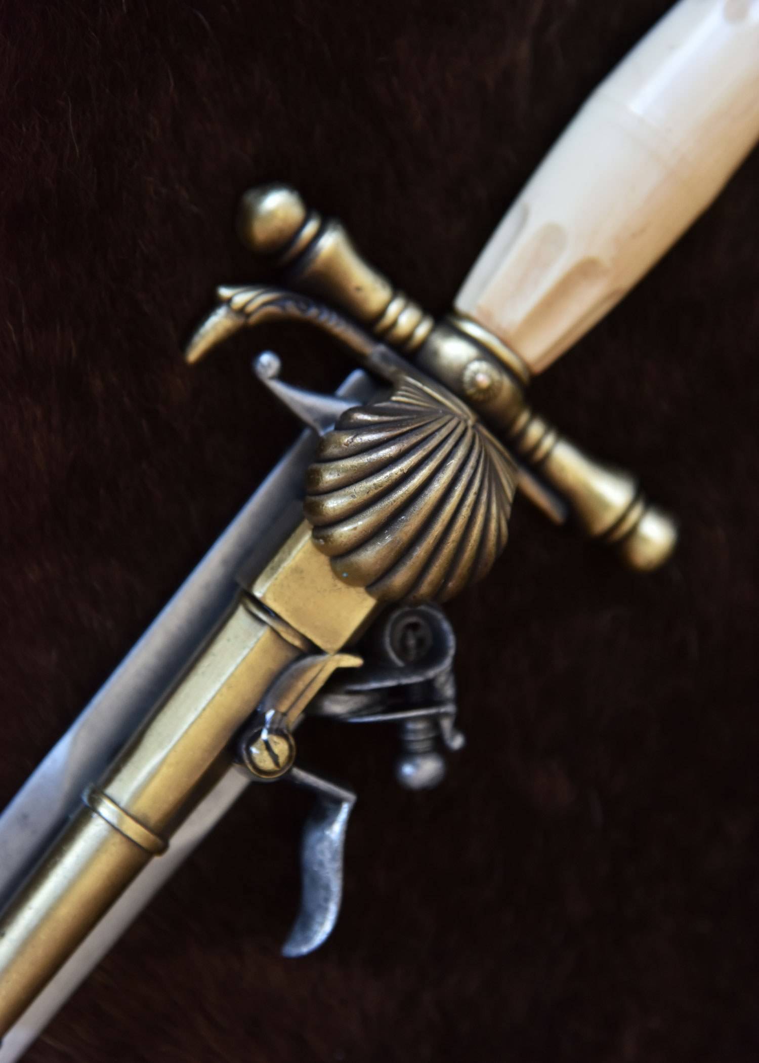 Frans Dolkpistool, 18e eeuws, replica