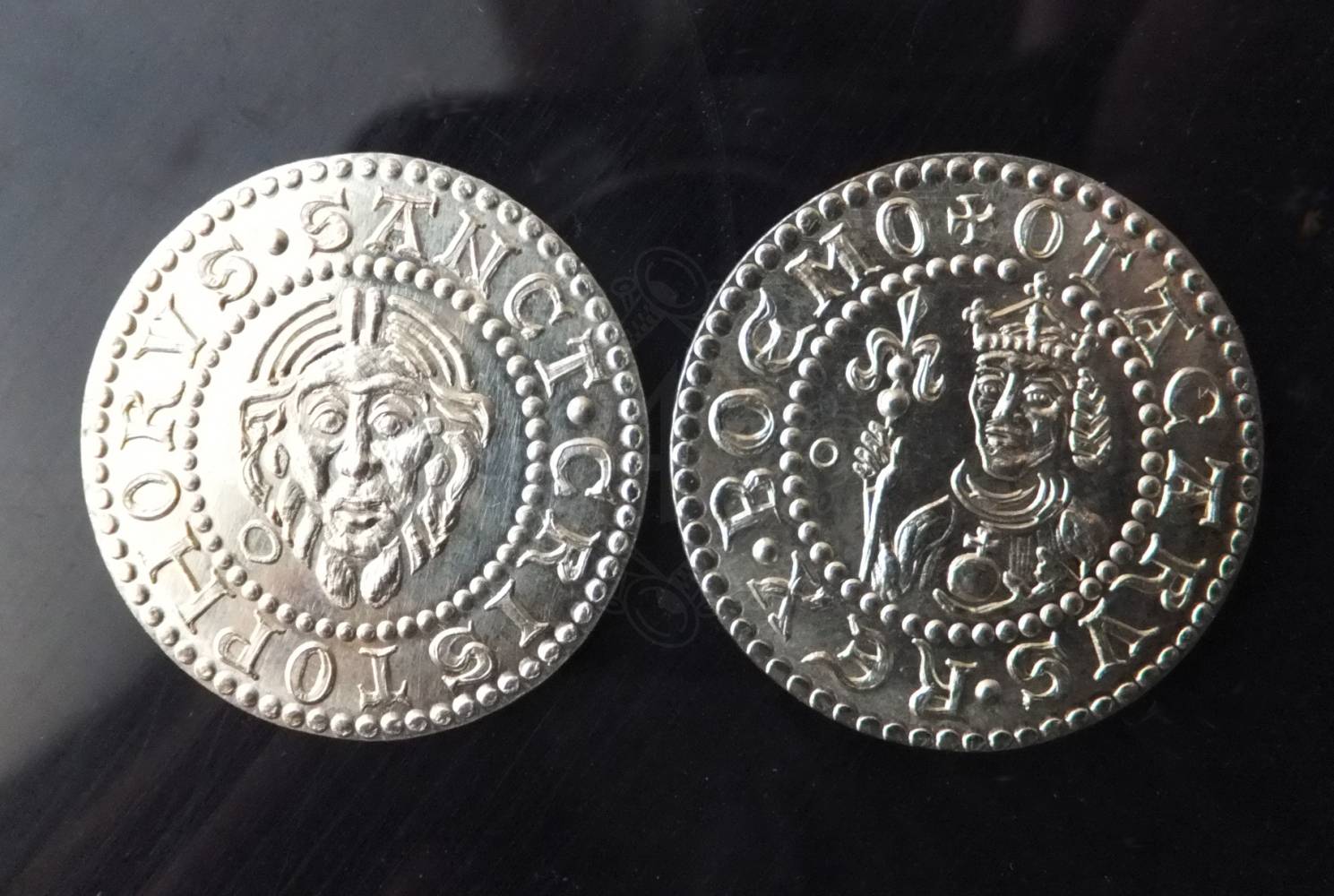 Denarius van Přemysl Otakar II – Replica van een munt met Sint-Christoffel