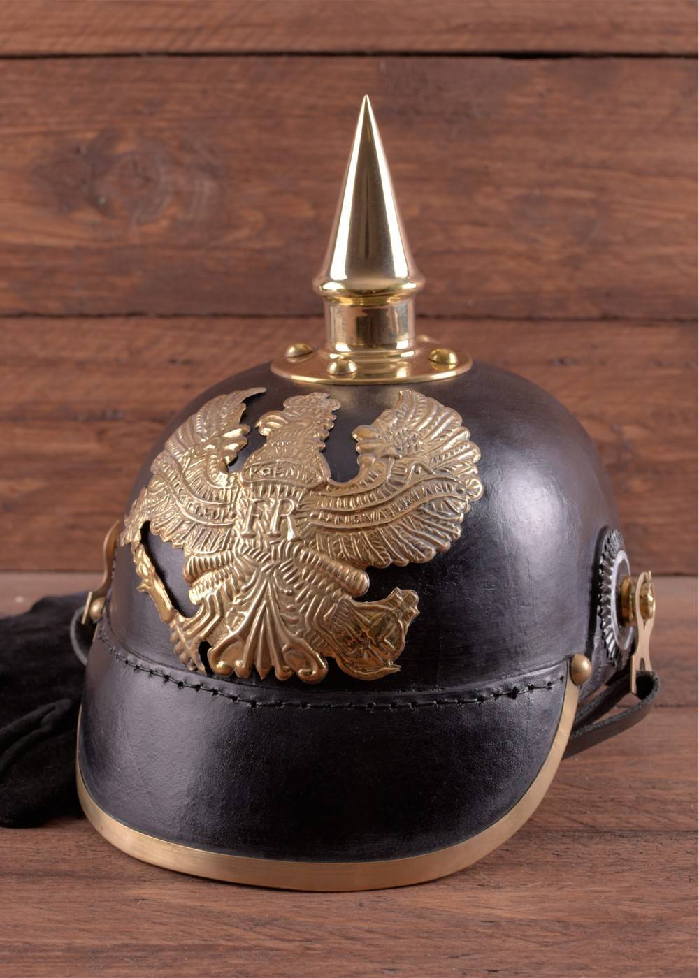 Pruisische infanteriehelm uit 1889, leer