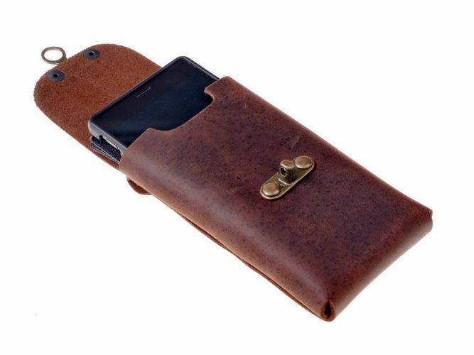 Smartphone-Tasche für LARP und Mittelalter in Braun und schwarz