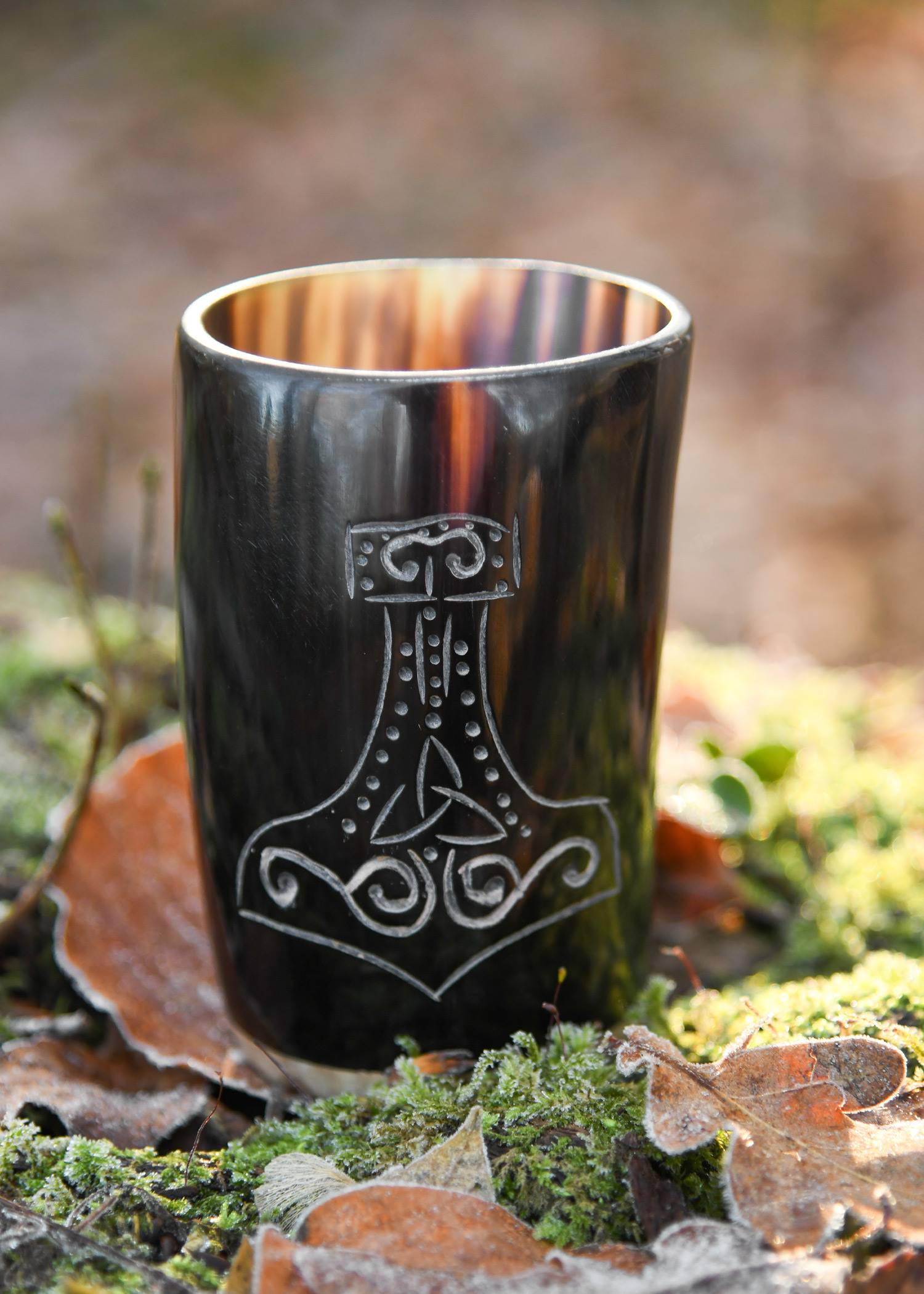 ​Kleiner Wikinger Hornbecher mit Holzboden und Mjölnir