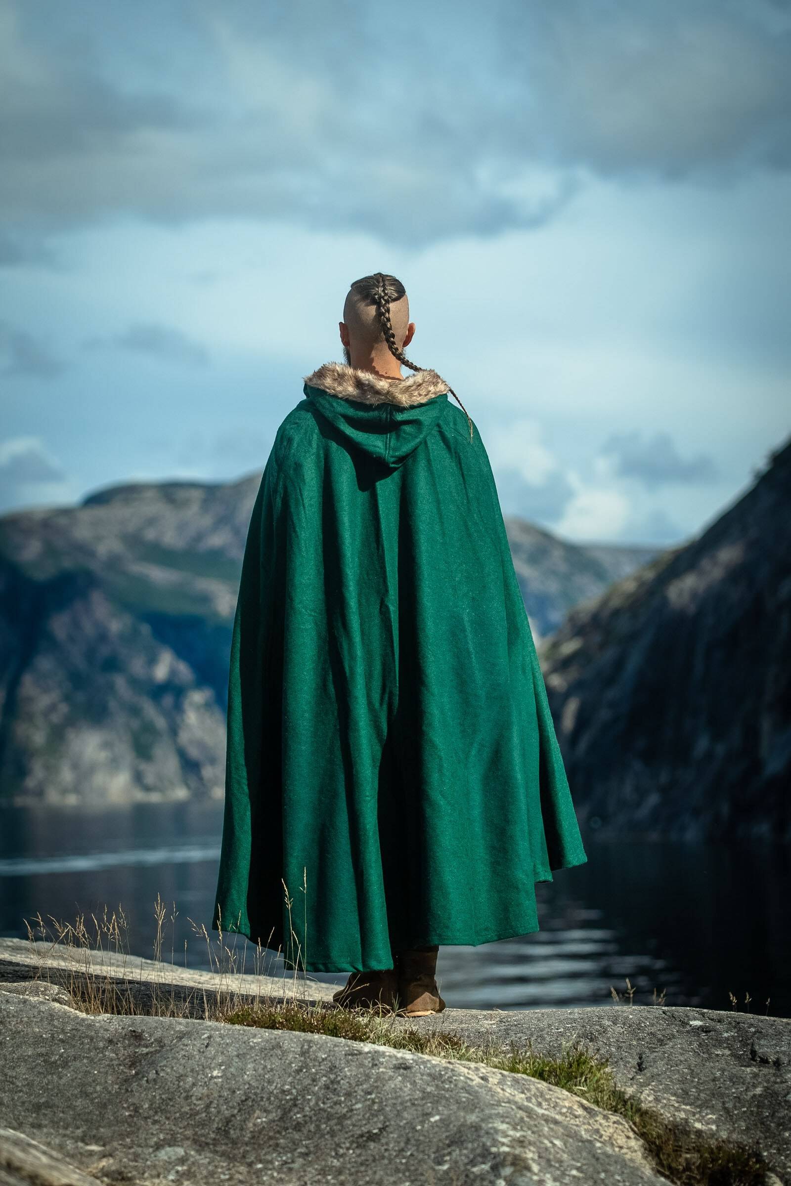 Viking Cape/Mantel Wol, met imitatiebont in groen