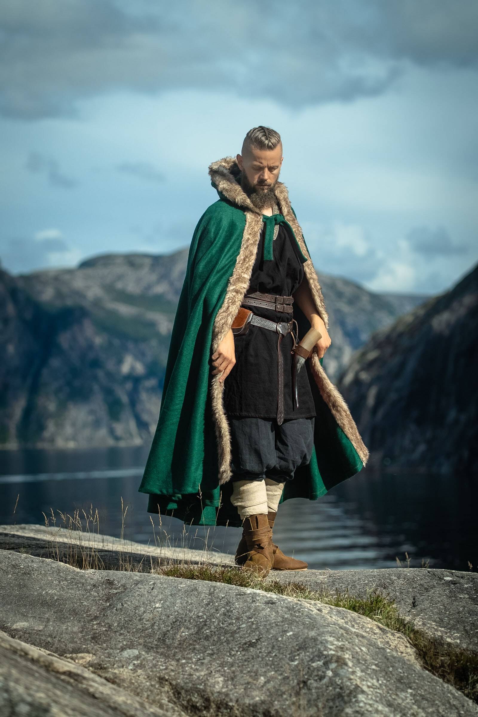 Viking Cape/Mantel Wol, met imitatiebont in groen