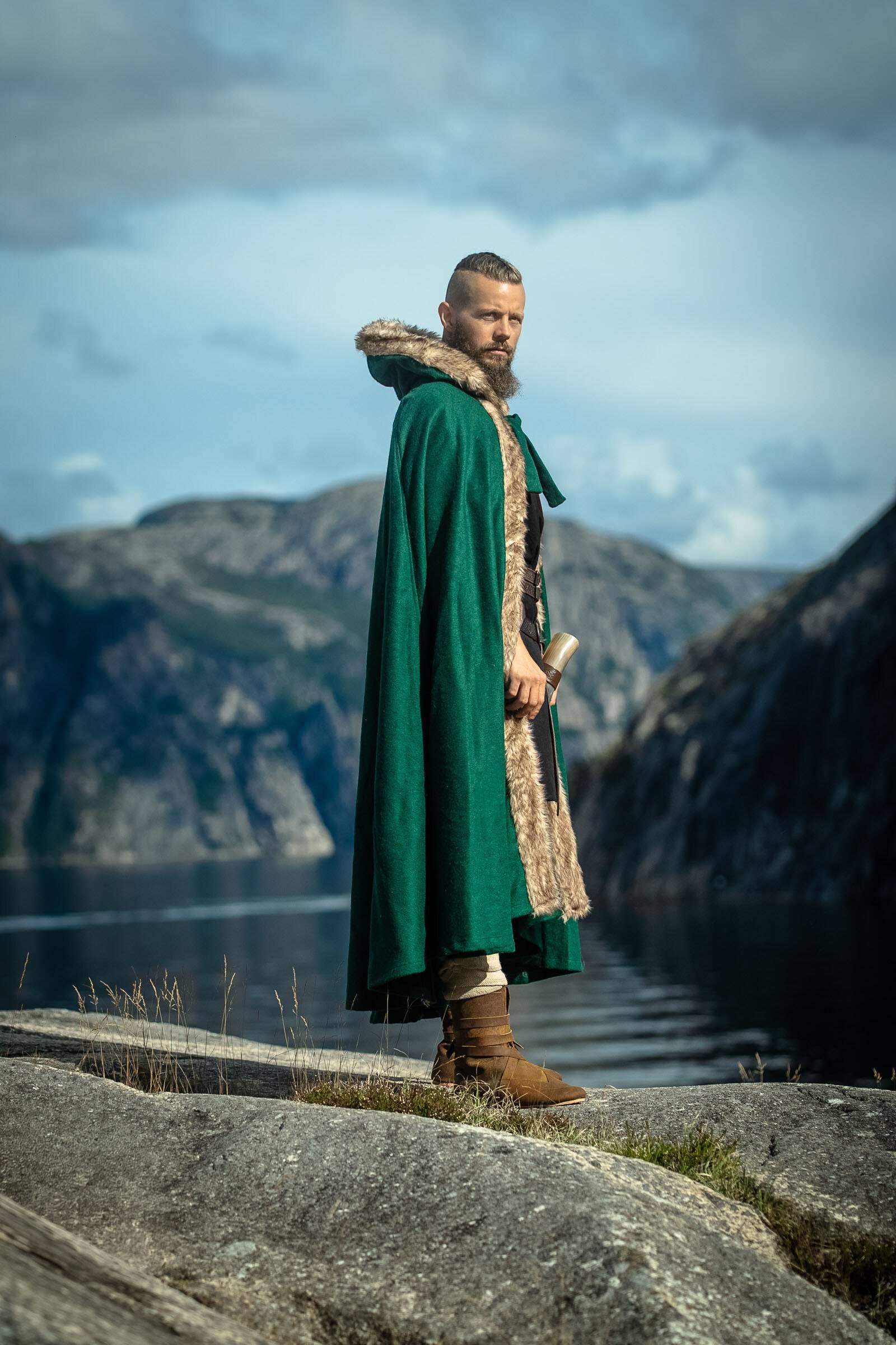 Viking Cape/Mantel Wol, met imitatiebont in groen