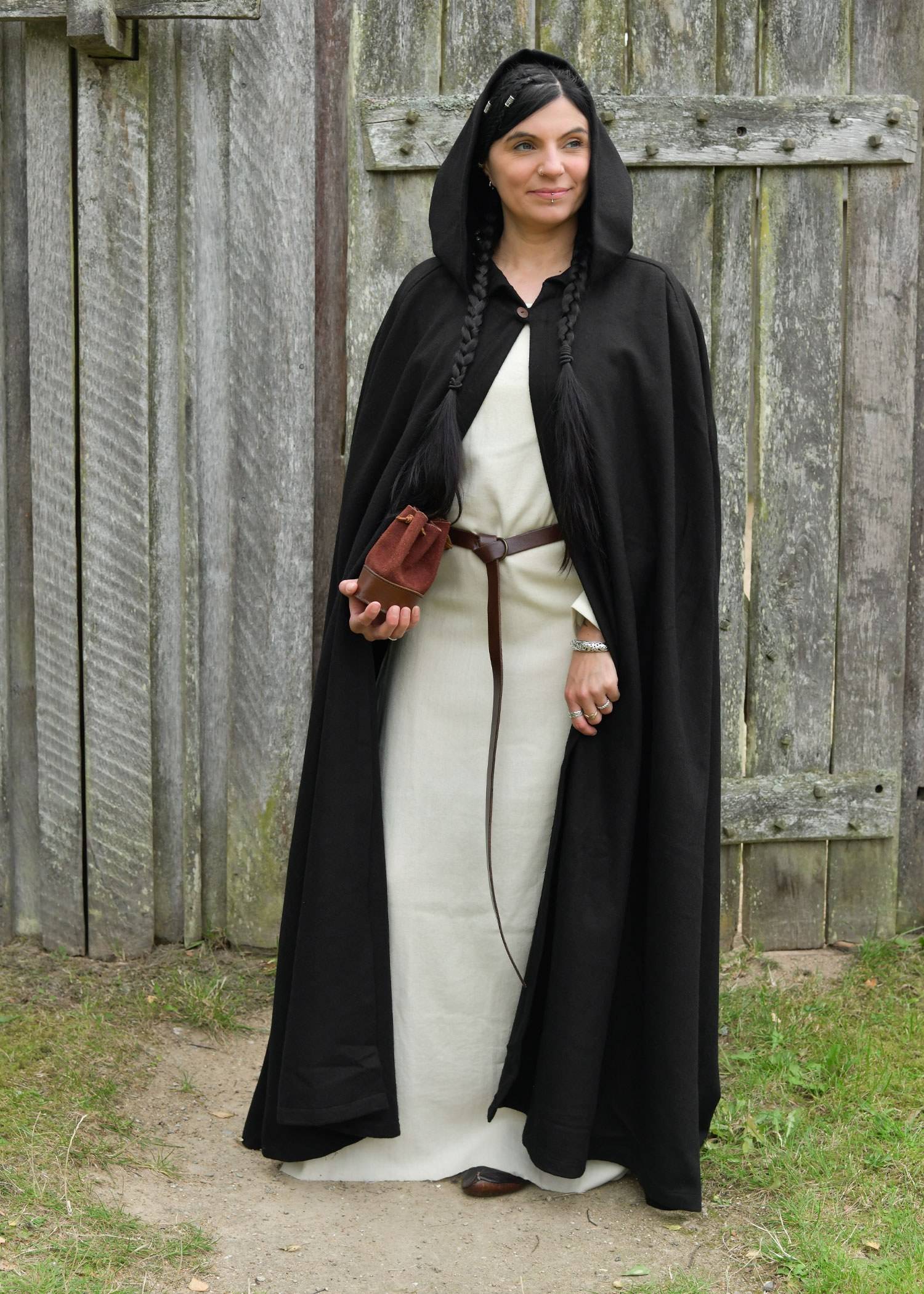 Wikinger Umhang Bjorn – Authentischer Wollumhang in Schwarz