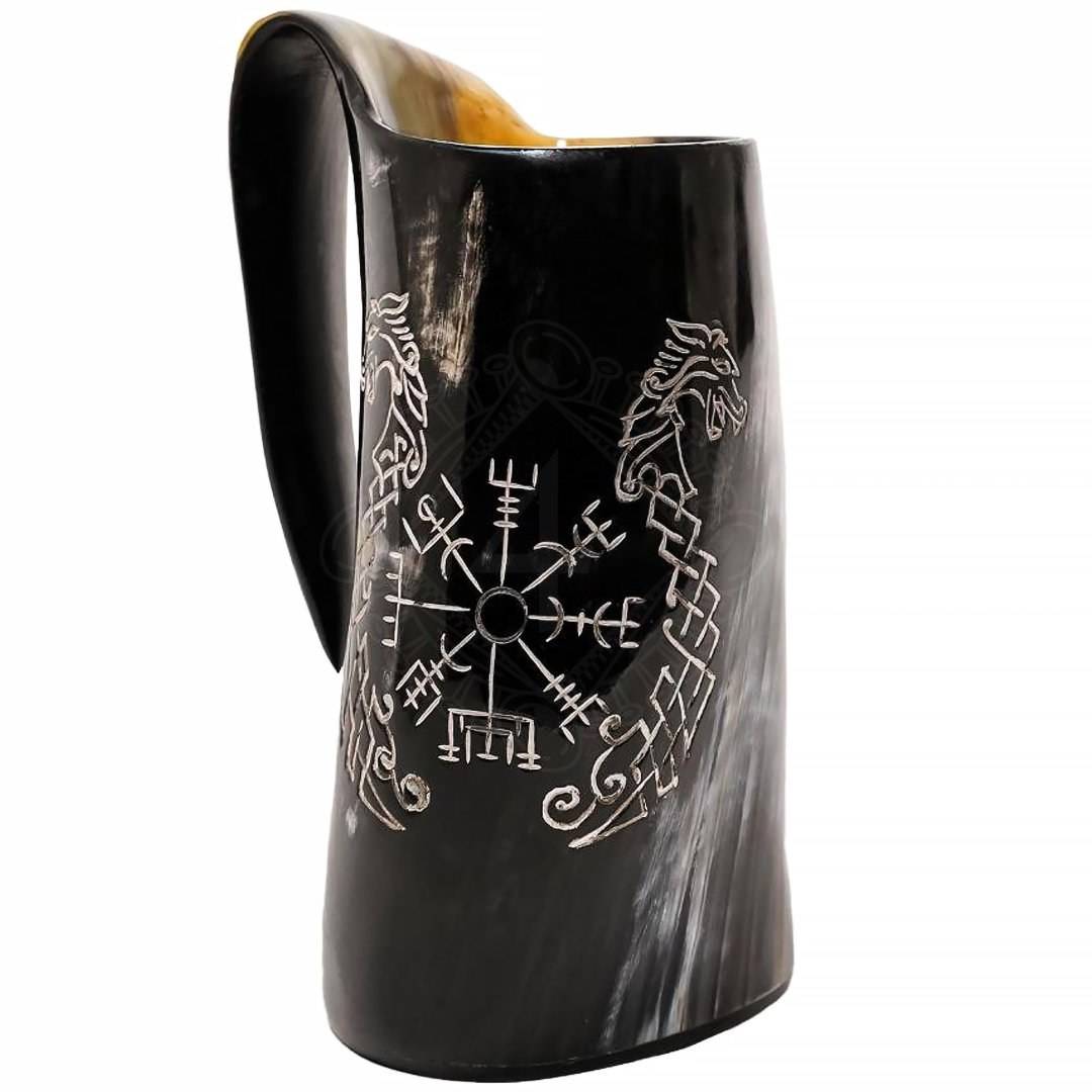 Viking Biermok met gegraveerde Vegvisir & Draak ca. 600 ml.