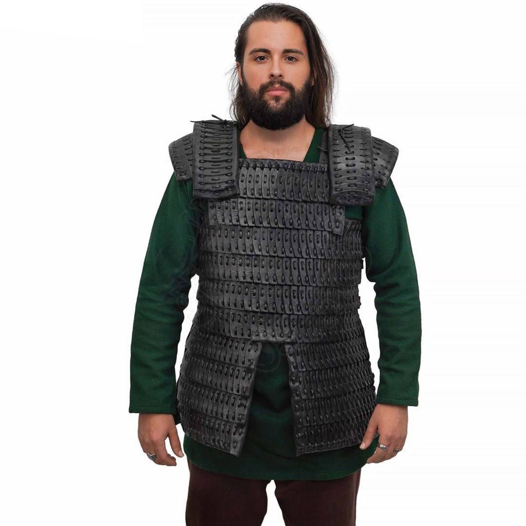 Leren lamellarharnas voor Vikingen, Slaven, Russ vikingen, Chazaren en Varanger in zwart