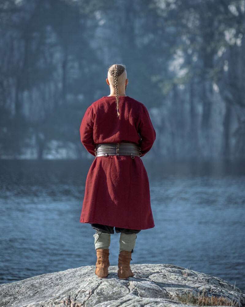 Wikinger Wolle Klappenrock "Floki" in Rot