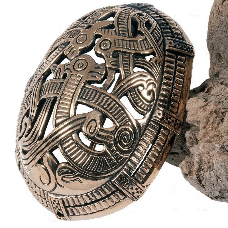 Viking Schildpad - Ovaal Fibula in Brons
