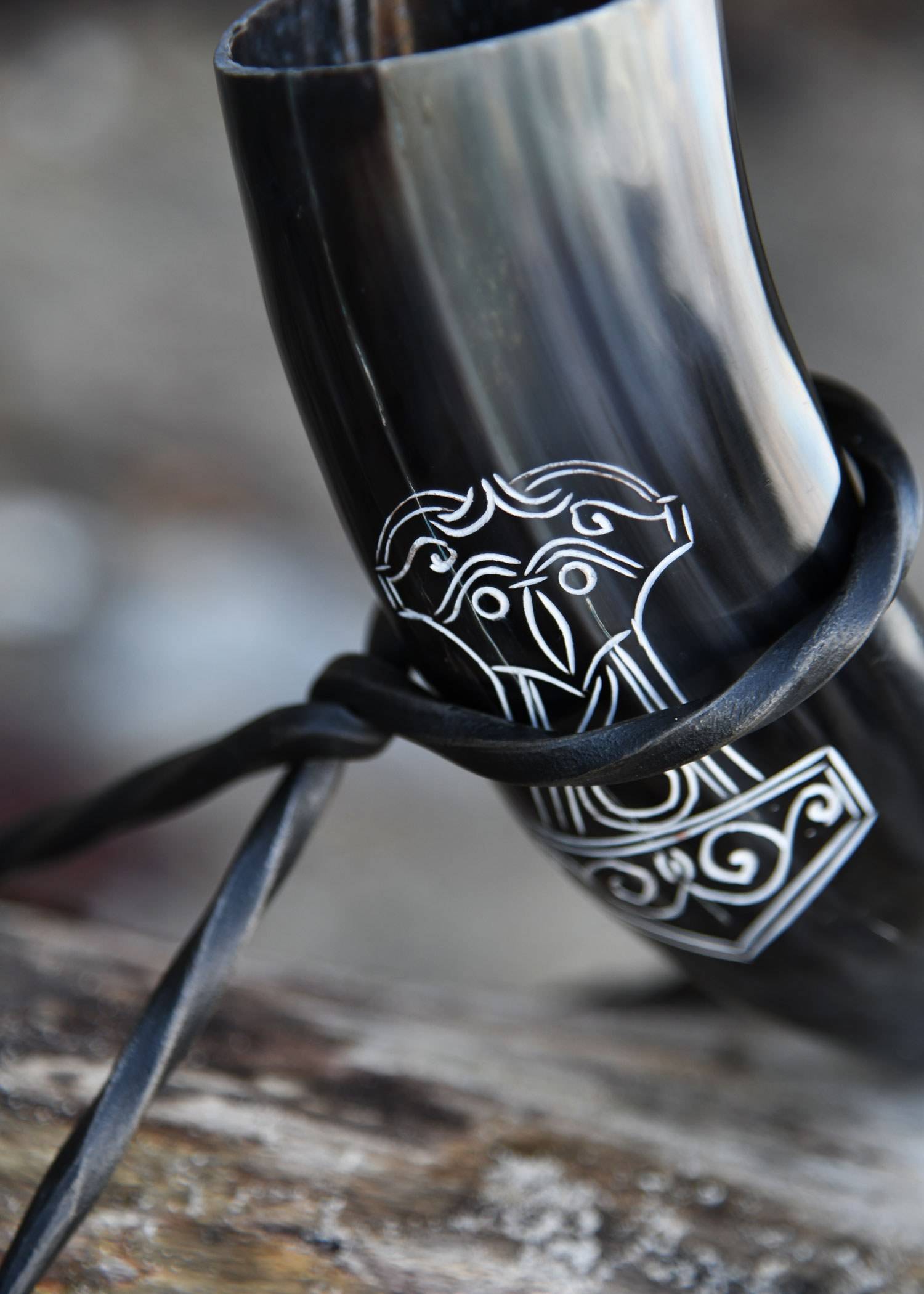 Viking Drinkhoorn met Standaard, Mjolnir, Hamer van Thor