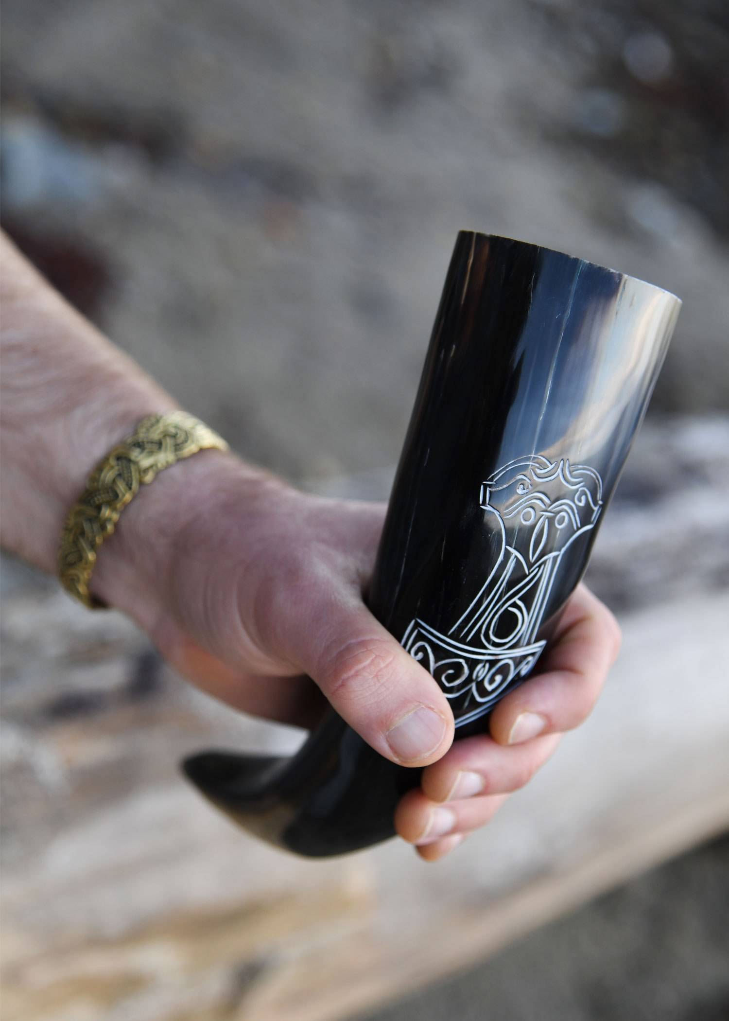 Viking Drinkhoorn met Standaard, Mjolnir, Hamer van Thor