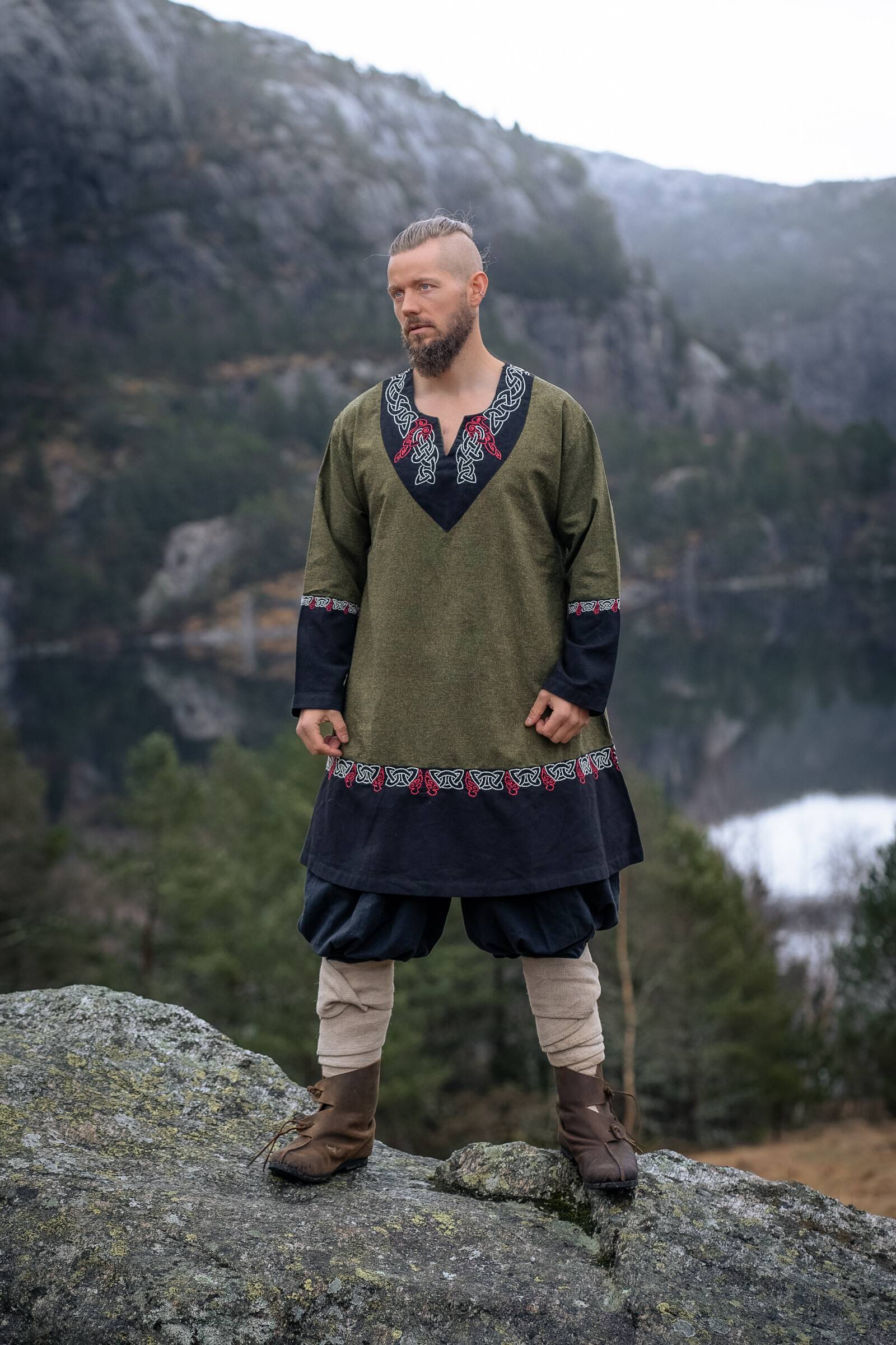 Vikingtuniek in Olijfkleur