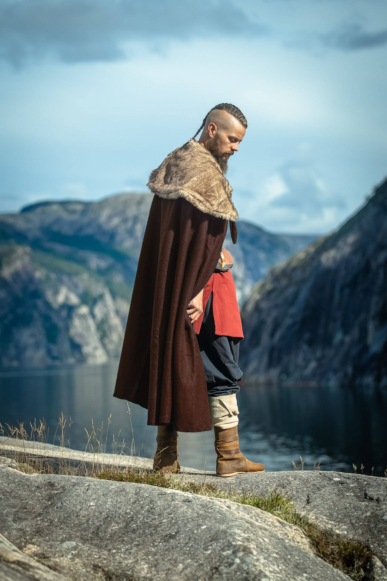 Viking Mantel/Cape met Imitatiebont in Bruin