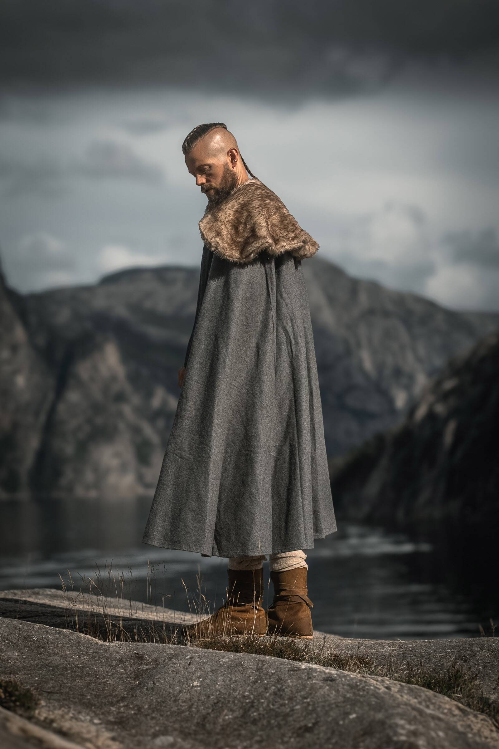 Viking Mantel/Cape met Imitatiebont in Grijs