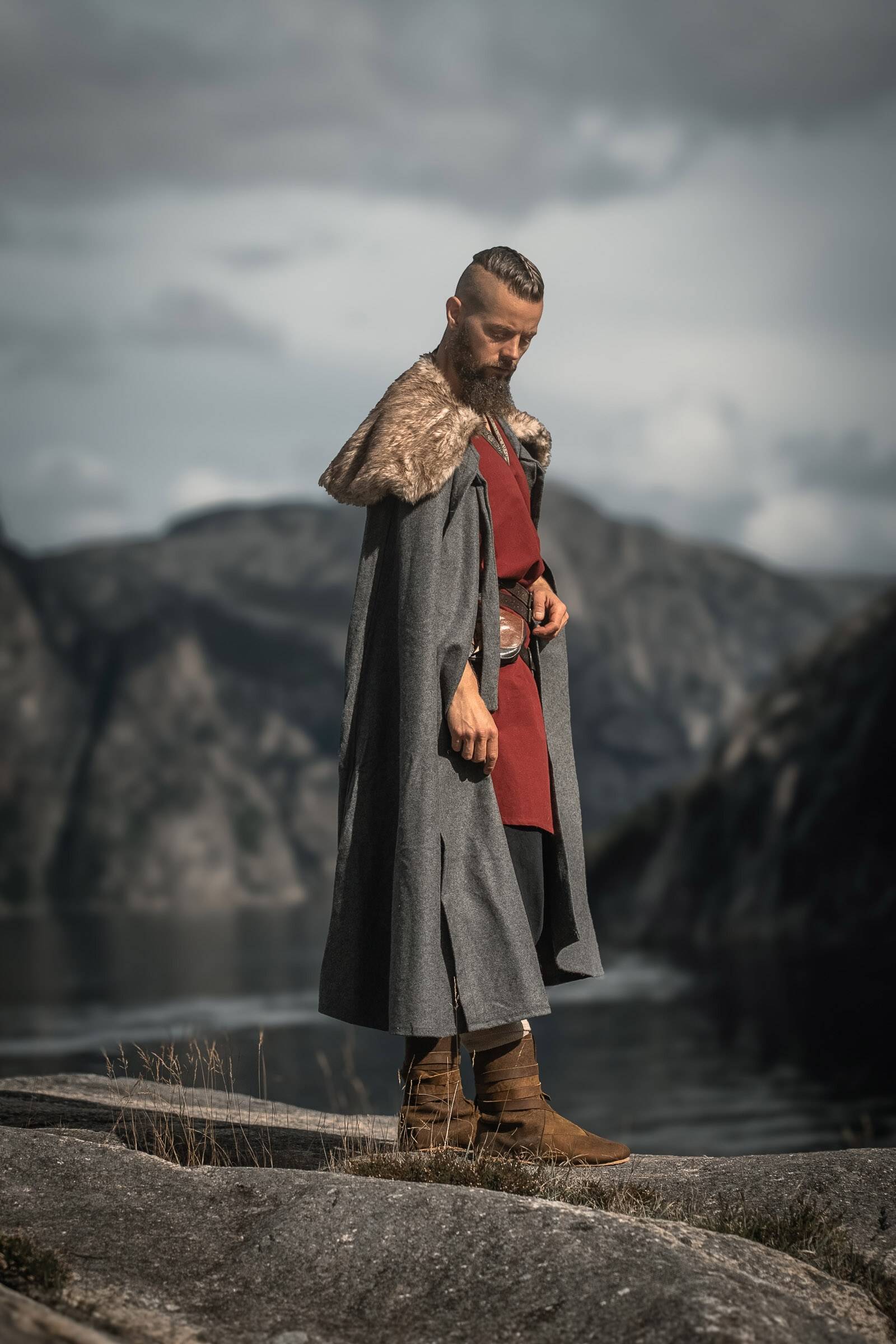 Viking Mantel/Cape met Imitatiebont in Grijs