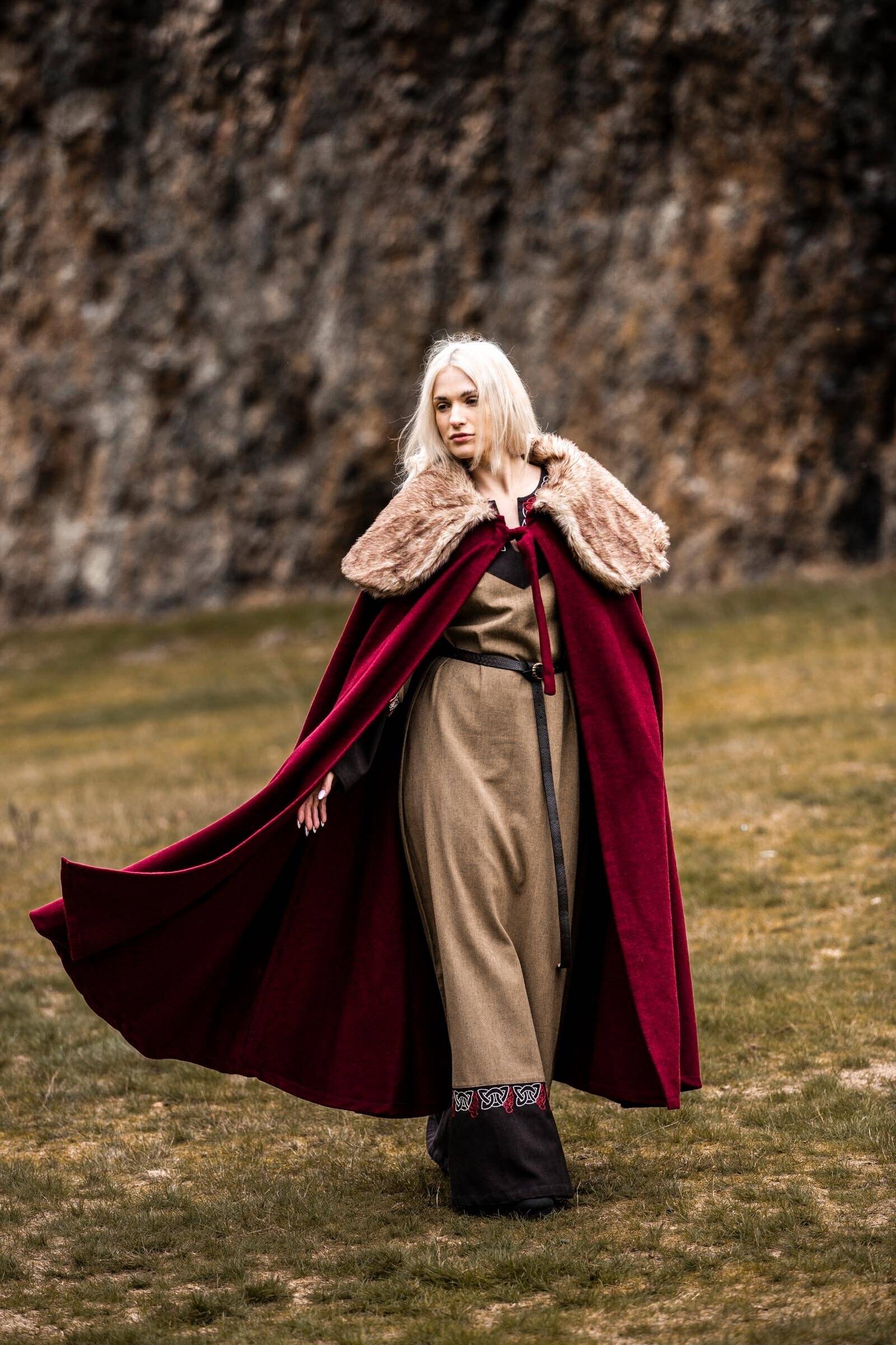 Viking Mantel/Cape met Imitatiebont in Rood