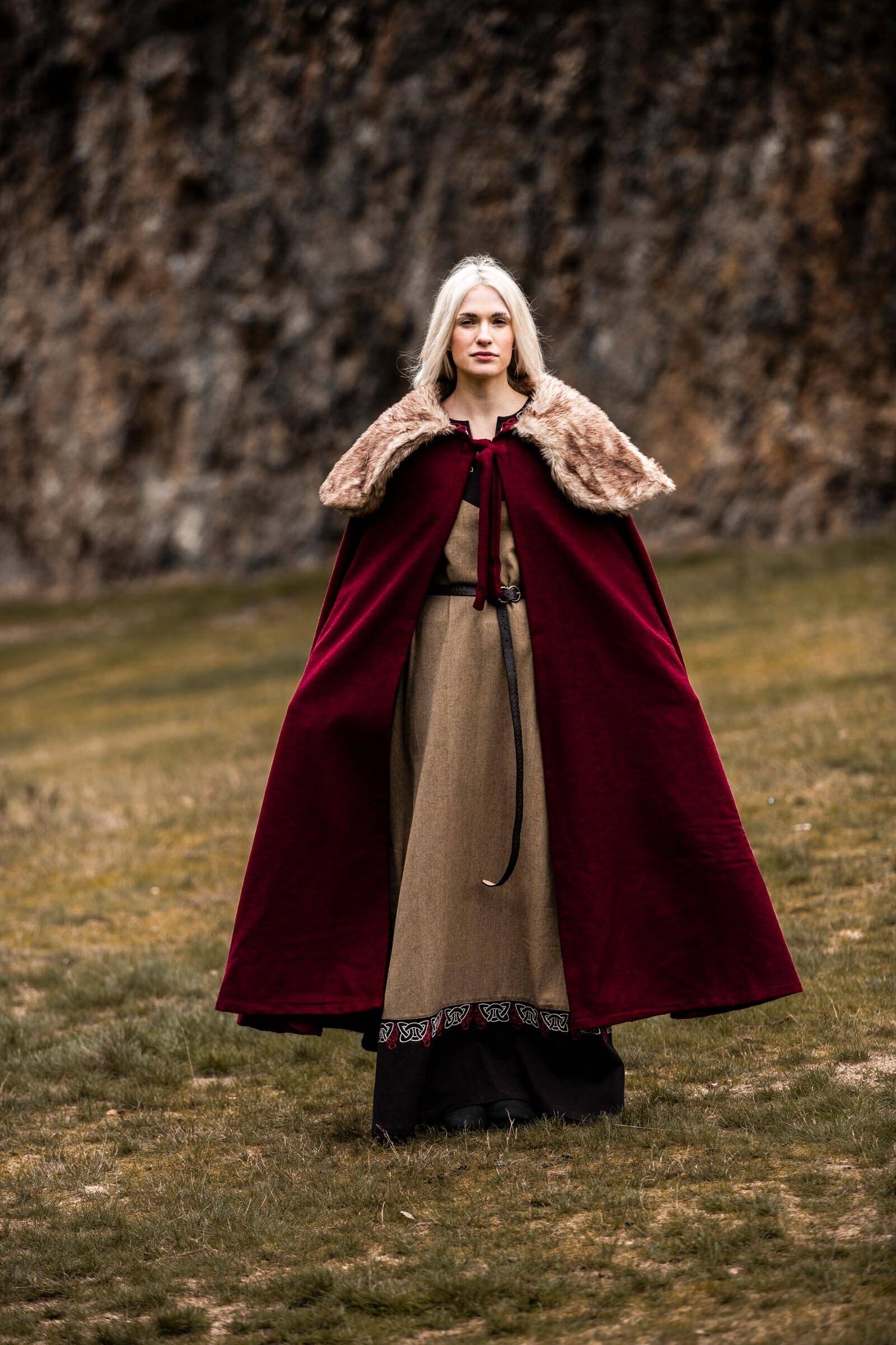 Viking Mantel/Cape met Imitatiebont in Rood