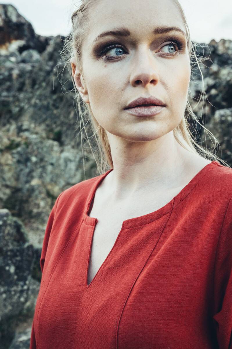 Wikinger Damen Unterkleid in Rot (ANBIETUNG)