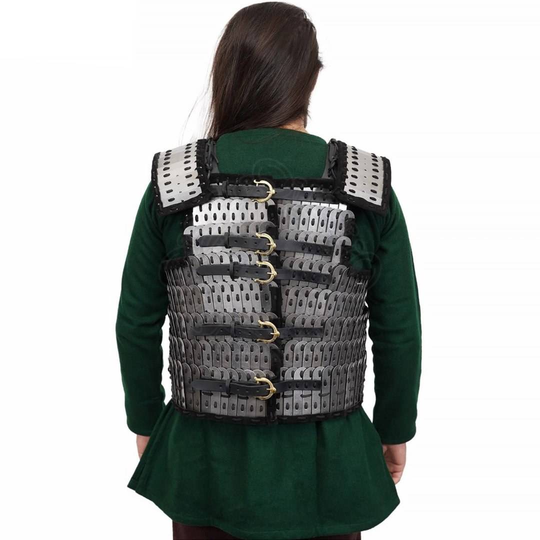 Birka lamellar pantser voor Slaven, Khazaren, Varangianen en Vikingen