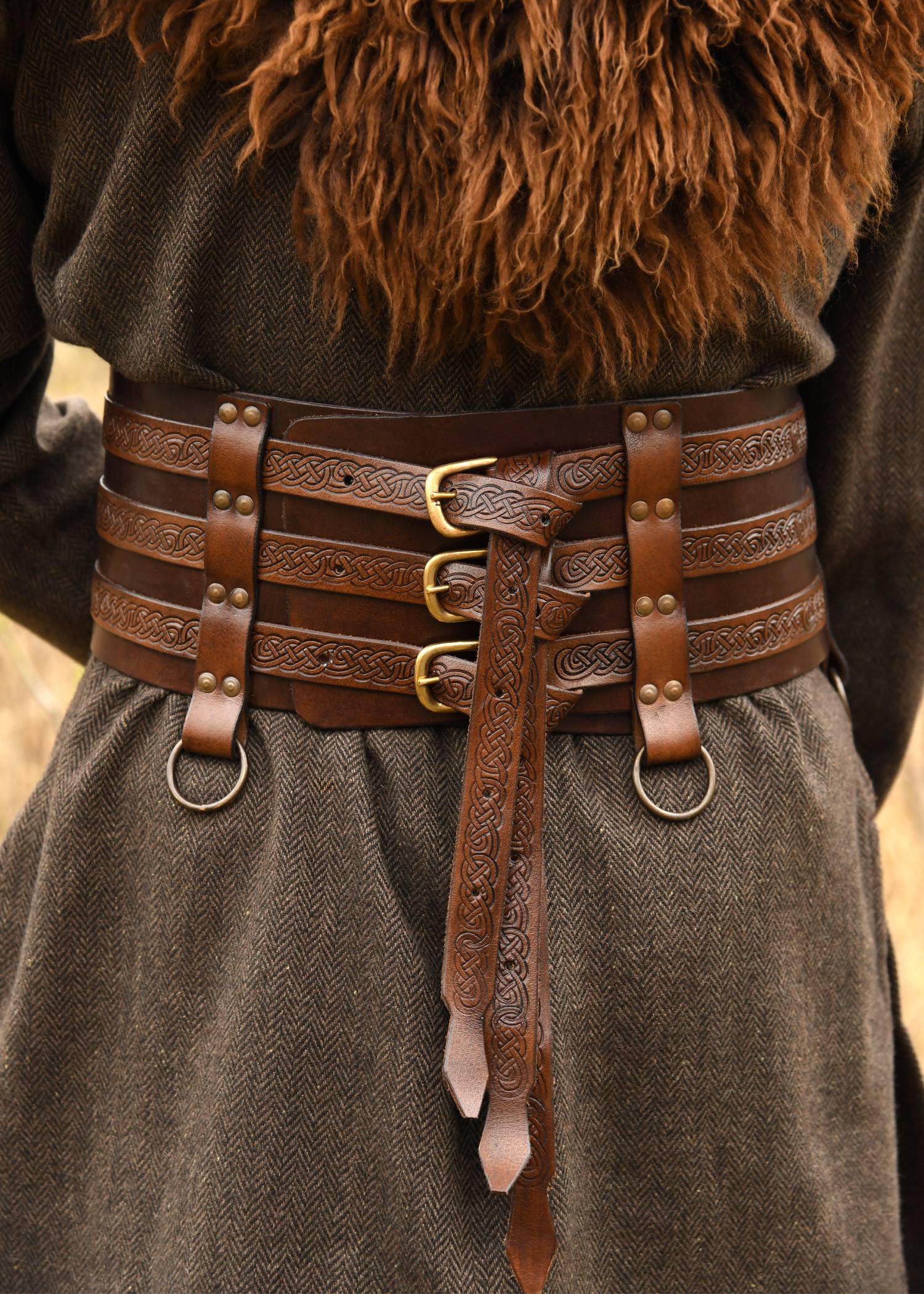 Brede Vikingleren riem met reliëf, verkrijgbaar in diverse maten