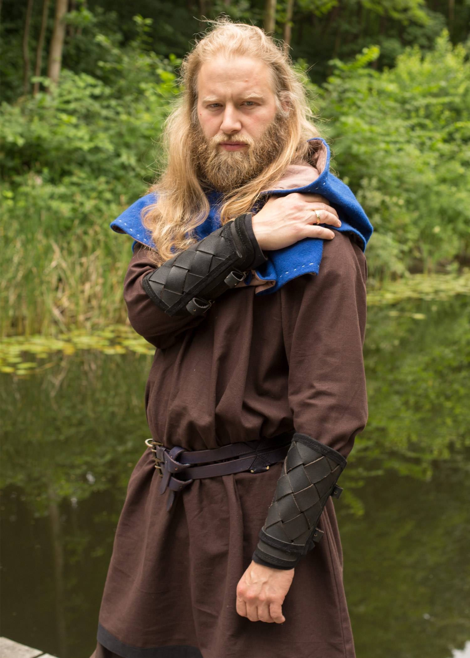 RFB Viking polsbeschermers, gemaakt van leer in de kleur zwart