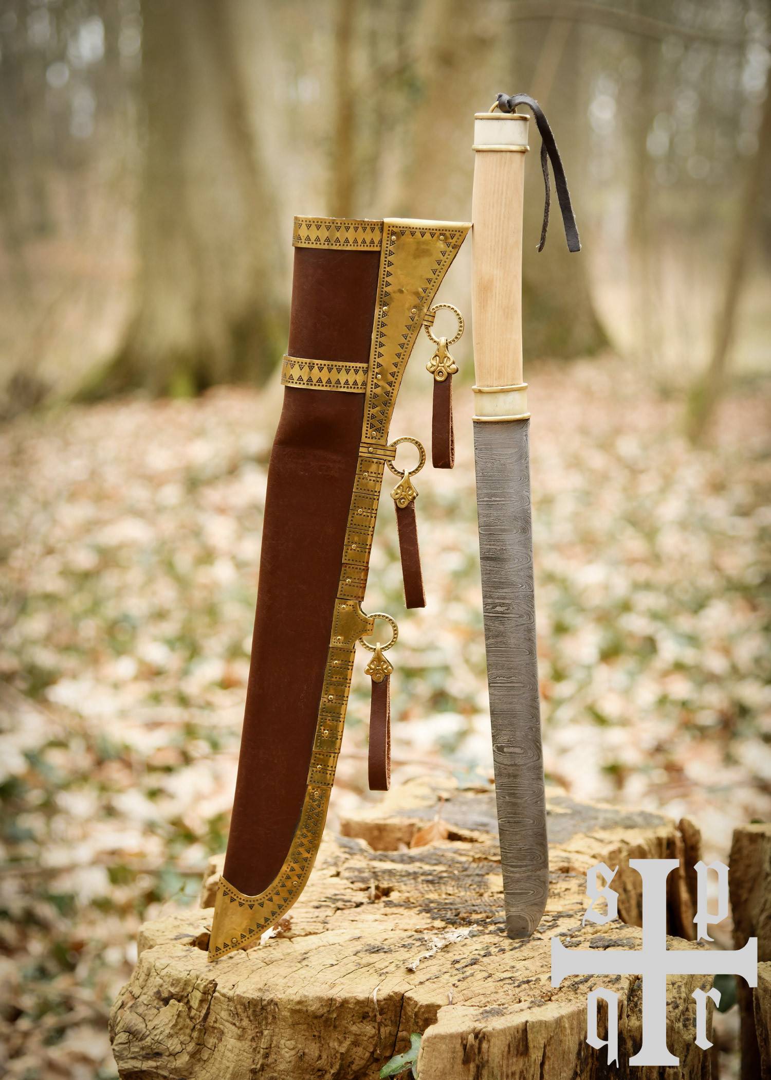 Wikingersax mit Damastklinge und Holz-/Knochengriff, aus 256-Lagen-Damaststahl
