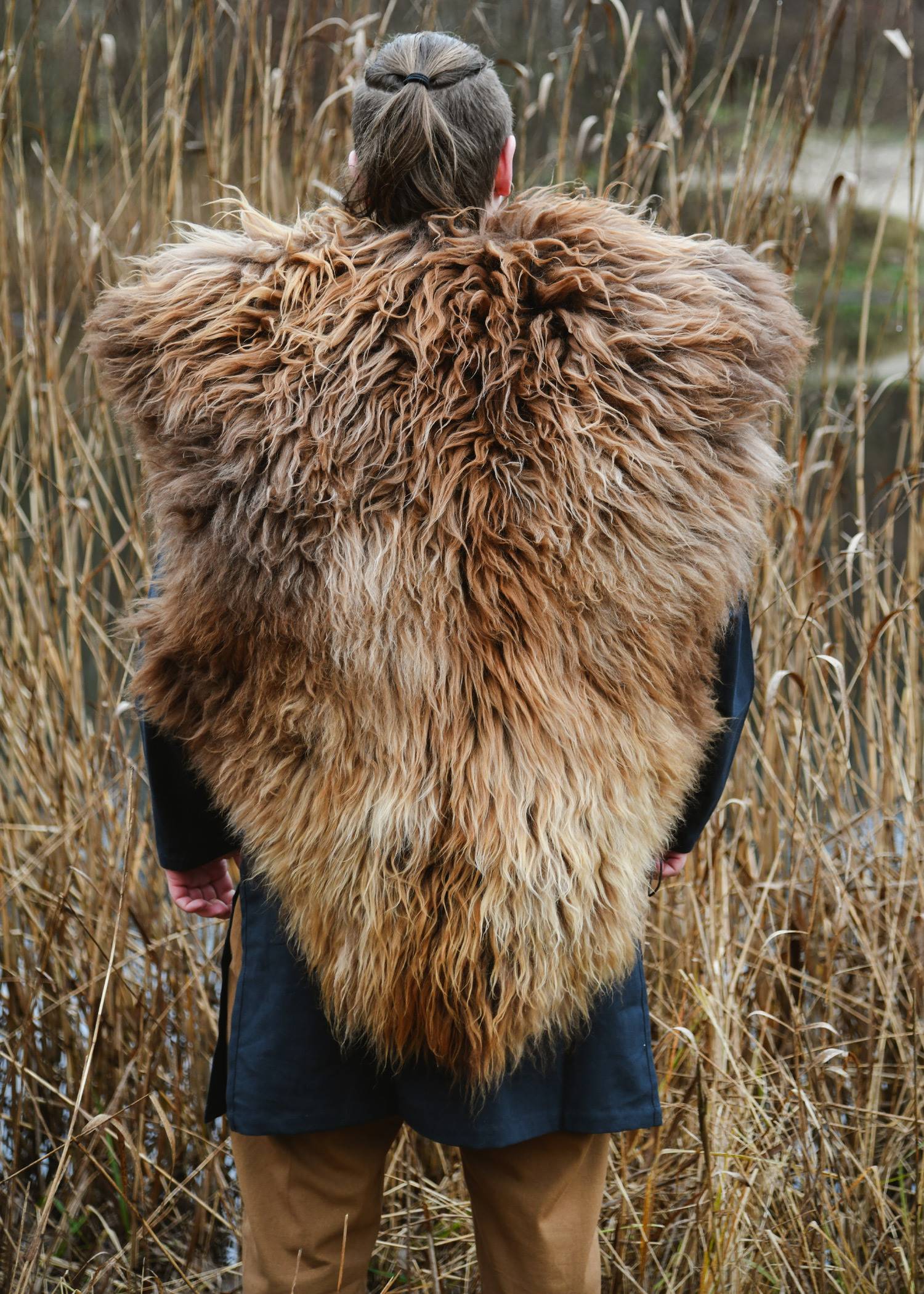 ​Wikinger Schulterfell, Fellumhang Berserker Braun