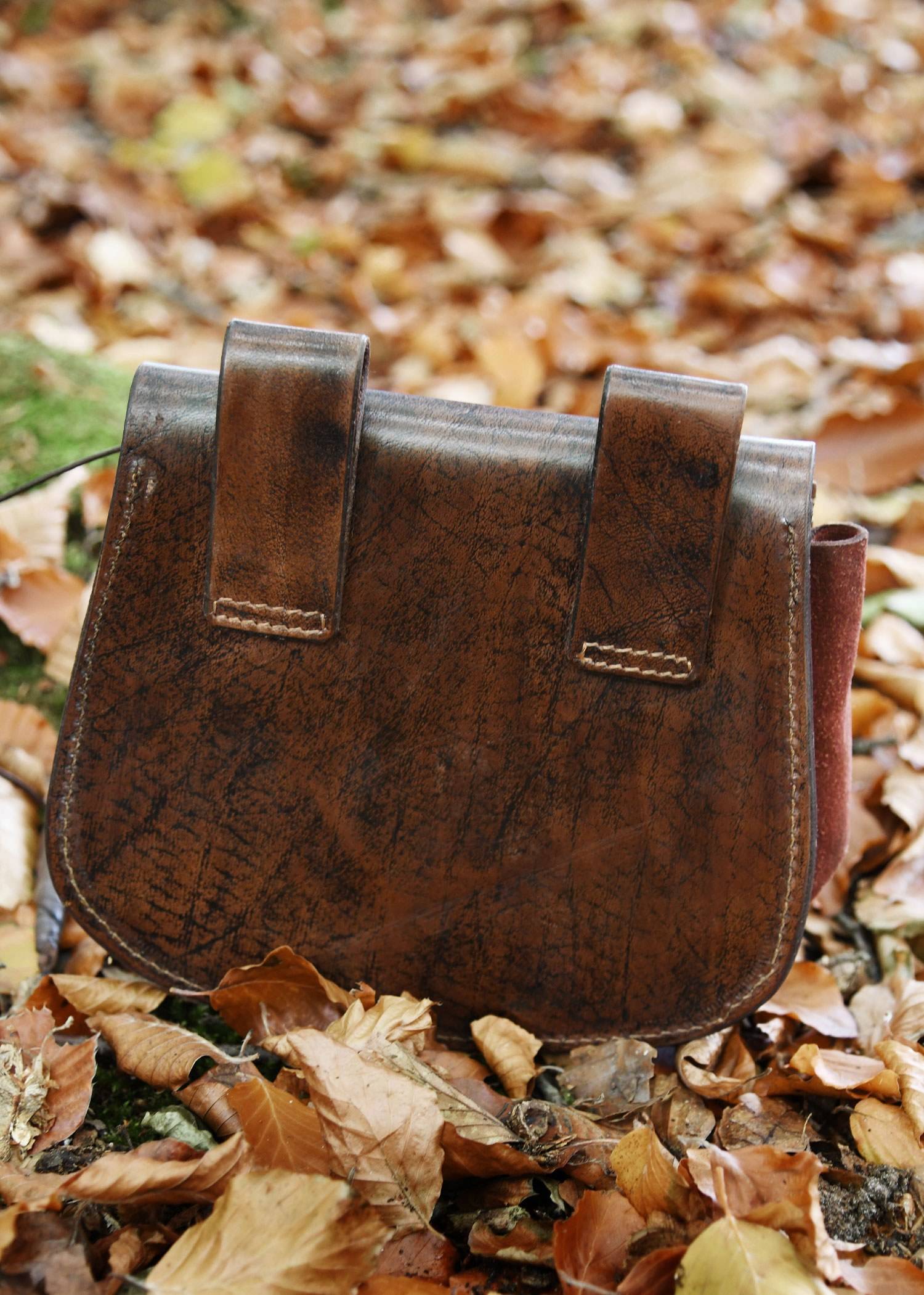​Wikinger Gürteltasche aus Leder mit Vegvísir- Prägung, Braun