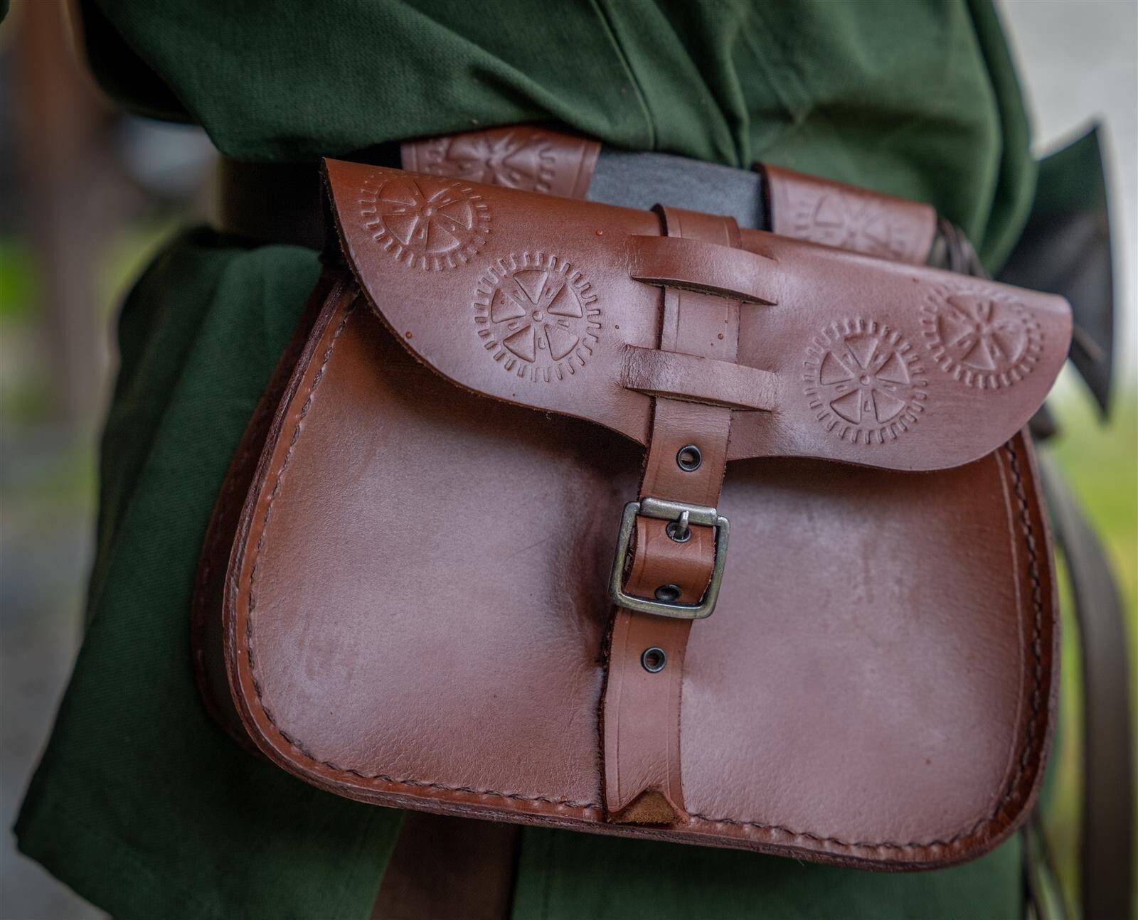​Wikinger Gürteltasche in Braun oder Schwarz