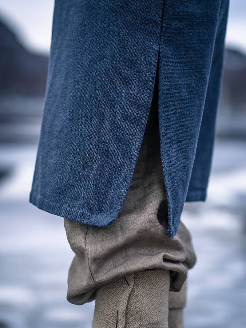 Wikinger Tunika mit Urnes-Stil Handstickerei Grau/Blau