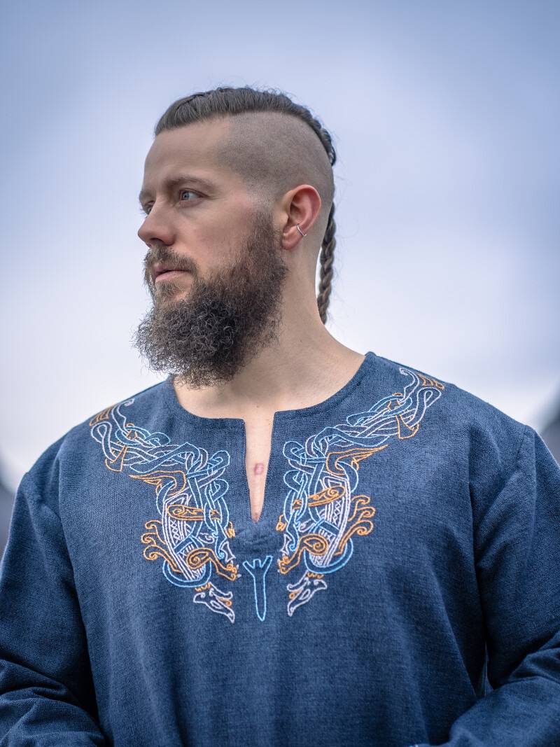 Wikinger Tunika mit Urnes-Stil Handstickerei Grau/Blau